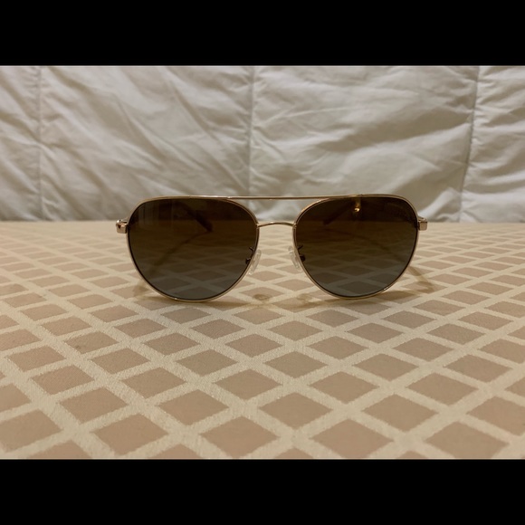 Coach Sunglasses - Picture 3 of 4